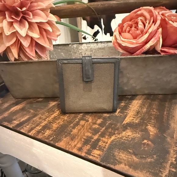 Gucci Black Canvas & Leather Wallet - Picture 2 of 13